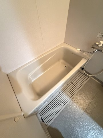 クレール今町の浴室