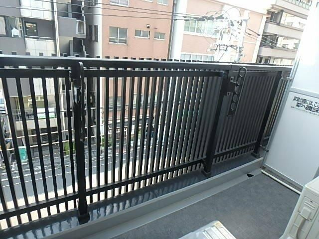 墨田区両国３丁目の賃貸マンションのバルコニー