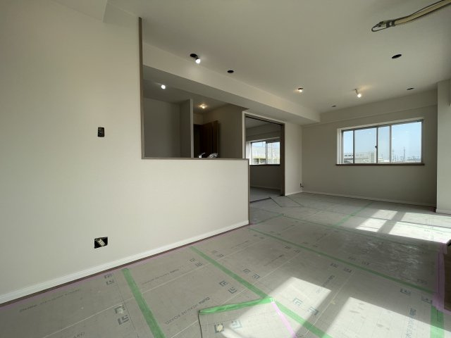 クレセント東鷲宮