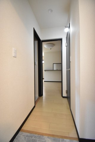 フジパレス山之内Ⅲ番館の玄関
