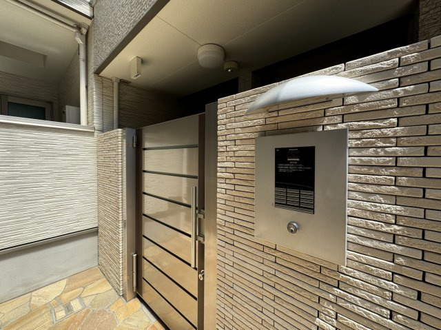 フジパレス山之内Ⅲ番館のエントランス