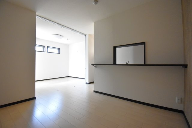 フジパレス山之内Ⅲ番館の居間・リビング