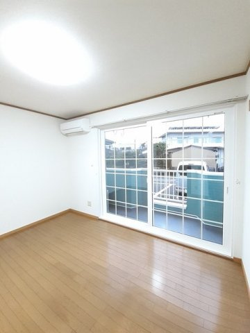 シャンゼリゼ弐番館の内装|過ごしやすい室内です