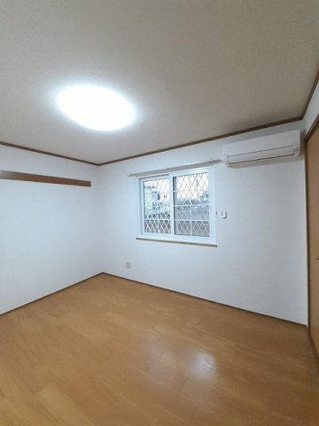 シャンゼリゼ弐番館の内装|内装もきれいです