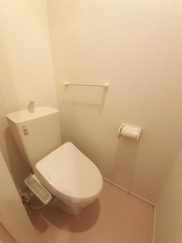 ルミナスしまだⅡのトイレ|落ち着いた色調のトイレです