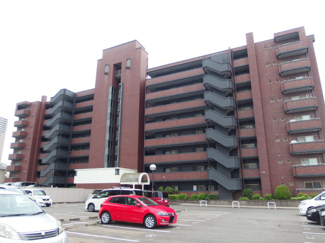 スリーエイト北町の外観