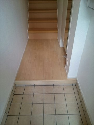 オリエンテフォレスタ　Ⅱの玄関