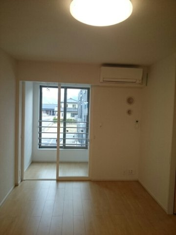 オリエンテフォレスタ　Ⅱの居間・リビング