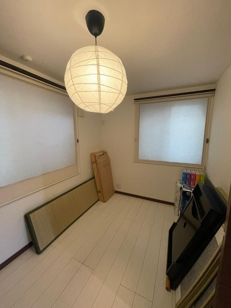 渋谷区本町2丁目　中古戸建の洋室|現地写真

現地ご見学希望・資料請求などお気軽にお問い合わせ下さい！
03-5990-5201