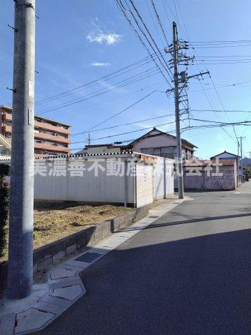 ６６６２９　岐阜市堀田町土地の前面道路含む現地写真
