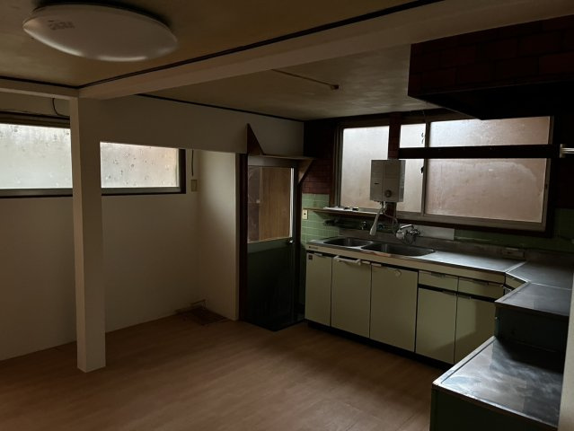 大宇陀下中のキッチン