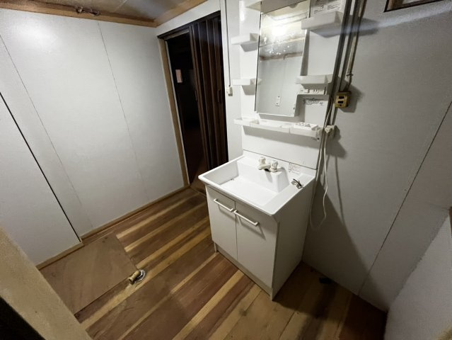 大宇陀下中の洗面所