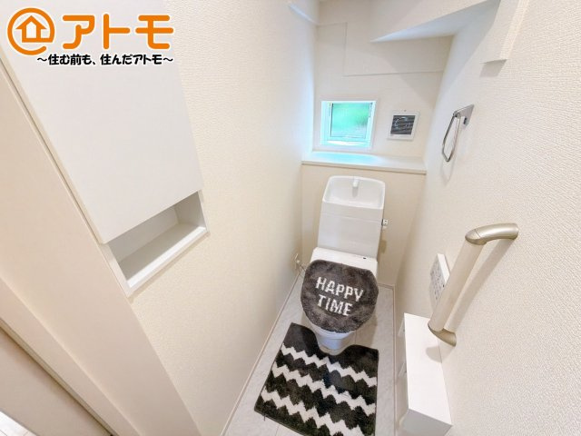 【トイレ】 | 伊豆の国市中條　新築一戸建て　全1棟 | 窓があり換気もすぐにできる、清潔感のあるトイレです♪