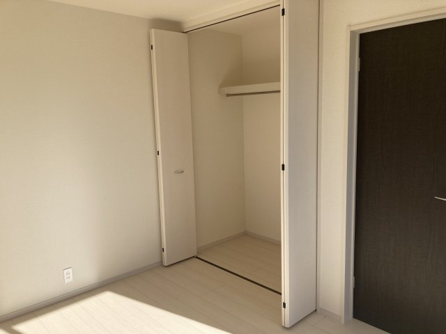 リーブルガーデンＳ第２前橋女屋　1号棟の収納|2階洋室②収納です