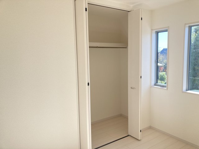 リーブルガーデンＳ第２前橋女屋　1号棟の収納|2階洋室③収納です