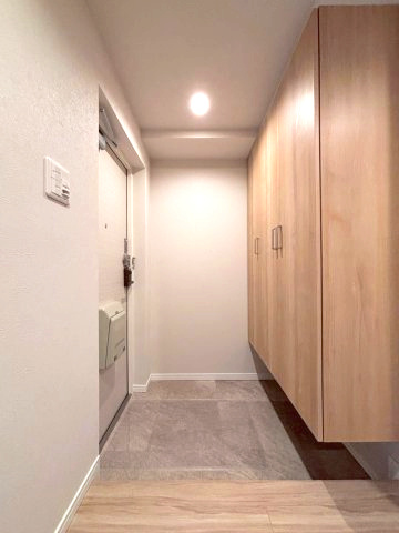 ラポール大通東の玄関