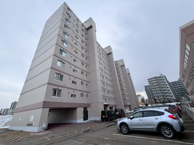 ラポール大通東の外観