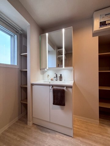 ラポール大通東の独立洗面台