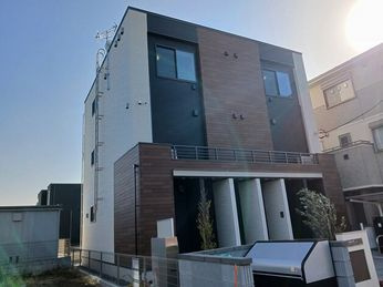 パインズ　グレイスⅢ