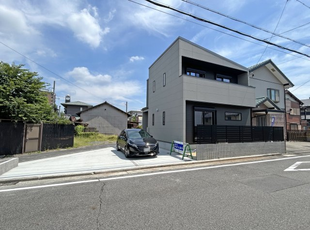 【一宮市柳戸町 限定1邸】42坪×庭付き×長期優良住宅の前面道路含む現地写真