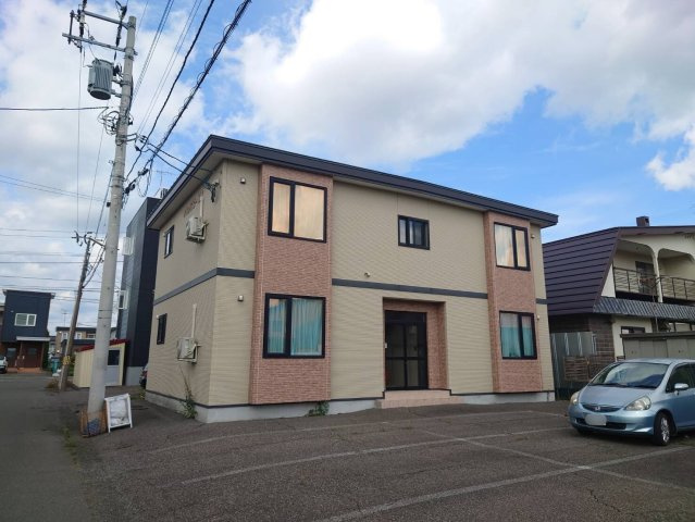 帯広市西十四条北２丁目のアパート