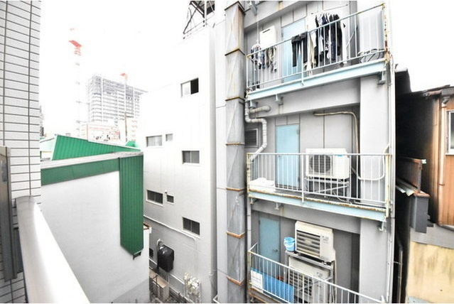 グランパーク東京EASTのバルコニー