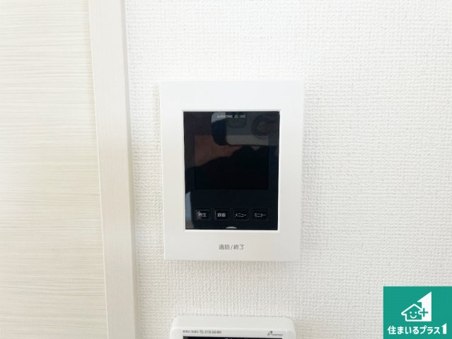 29日(土)30日(日)現地ご見学可能！　大東市諸福　ラスト1邸の防犯設備|カラーモニターインターホン！声だけでなく来訪者の姿や顔がモニターで確認できるので、小さなお子様がいらっしゃるご家庭でも安心できます！
