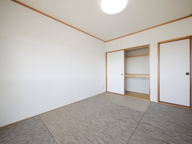 グランディール十日市の収納|※写真は別の部屋のものです。