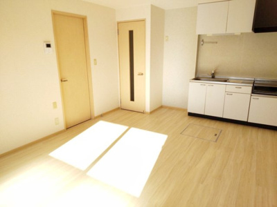 【居間・リビング】 | グレースヒルB | 11帖のリビングです。