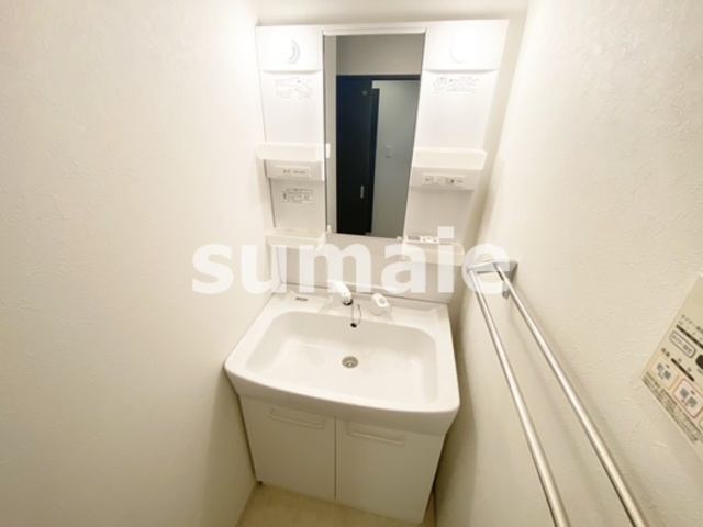 フローリッシュの洗面所|独立洗面台です☆