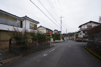 【前面道路含む現地写真】 | 【仲介手数料無料！！】日野市平山2丁目　新築戸建て（全1棟）1号棟　5799万円