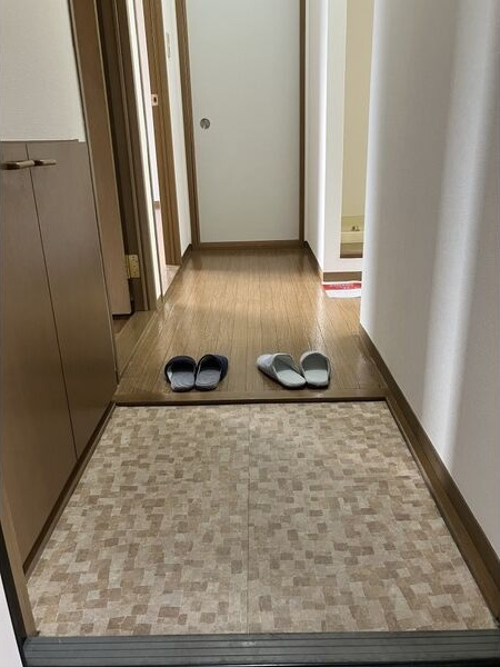 アルタ　ビスタ　A棟の玄関