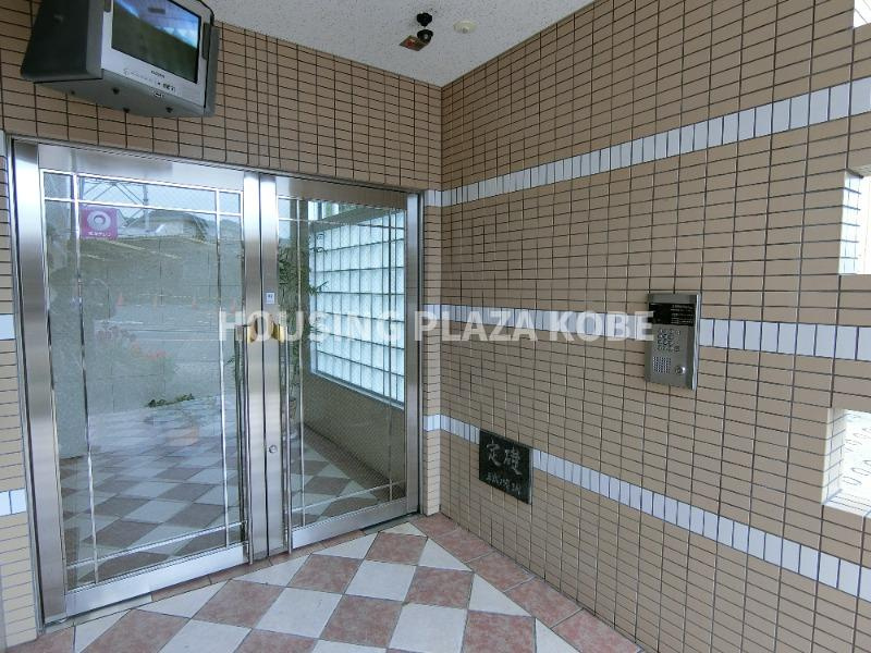 レジデンス妙法寺のエントランス