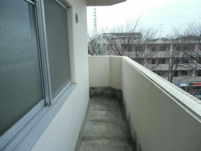 キャストル市ヶ尾のバルコニー|前回募集時の写真です。現況優先