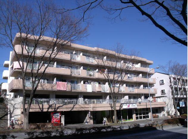 キャストル市ヶ尾の外観|前回募集時の写真です。現況優先