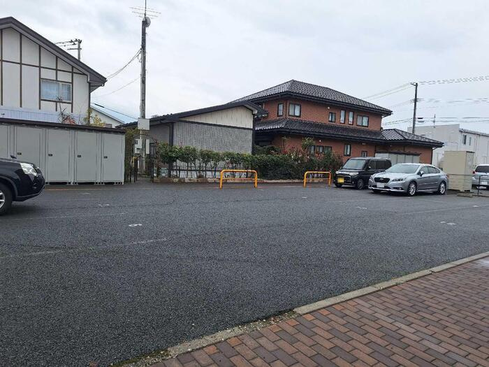 シャトーエレガン　Ｂの駐車場