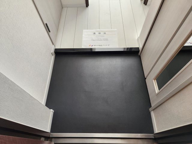 ファミルート小岩の玄関