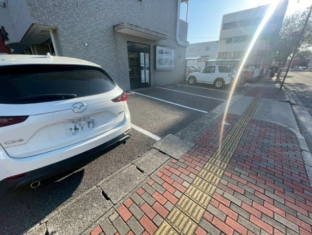 ソアレ住吉の駐車場