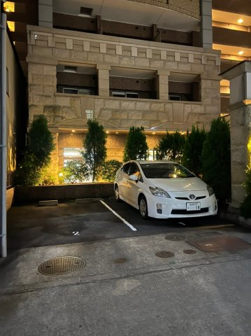 プレサンス泉アーバンゲート　名古屋市賃貸　仲介手数料無料の駐車場