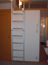 明るい色調の室内です