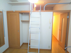 こちらの居間で趣味の時間をお楽しみください