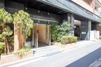 【エントランス】 | ルミエール東神田 | ゆとりのあるエントランスです