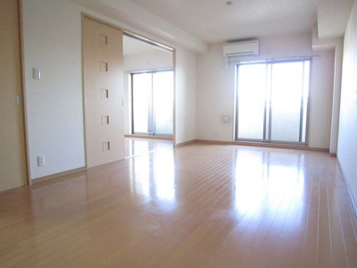 【居間・リビング】 | ルミエール東神田 | リビングです