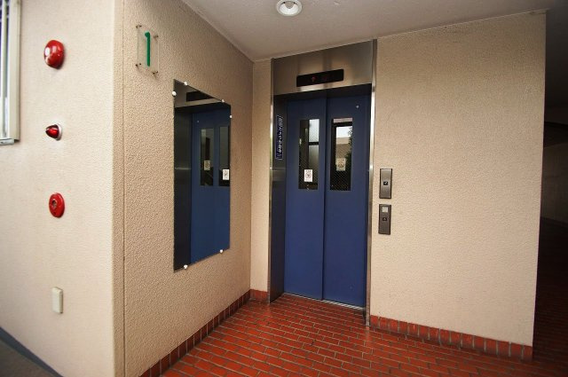 ローレルハイツ東天美の設備|エレベーター