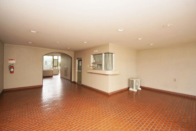 ローレルハイツ東天美のエントランス|エントランスホール