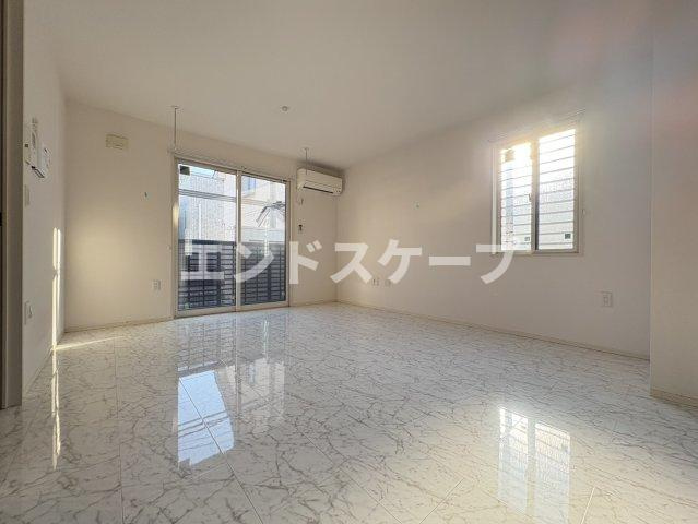 ラシーヌ南町の居間・リビング|高崎、前橋のお部屋探しはエンドスケープまで！お客様の理想お聞かせ下さい♪