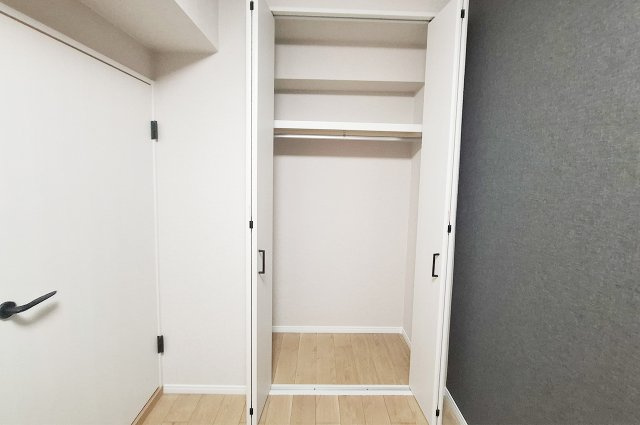 朝日プラザ南大阪ターミナル・シティの収納|洋室2クローゼット：新調済み。