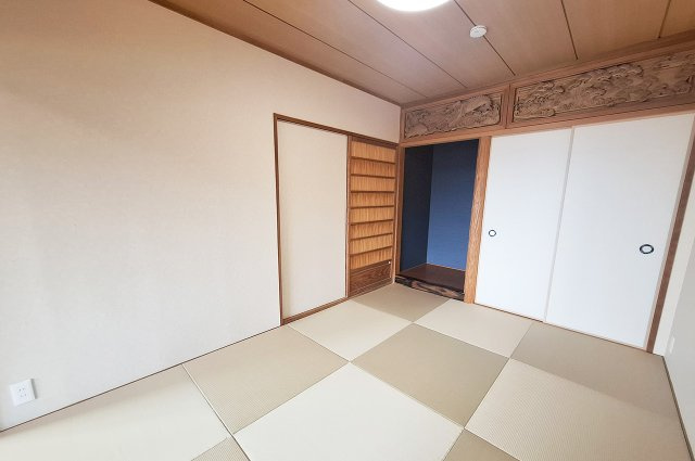 朝日プラザ南大阪ターミナル・シティの和室|和室：半帖畳を新調するなどきれいにリフォーム済み。