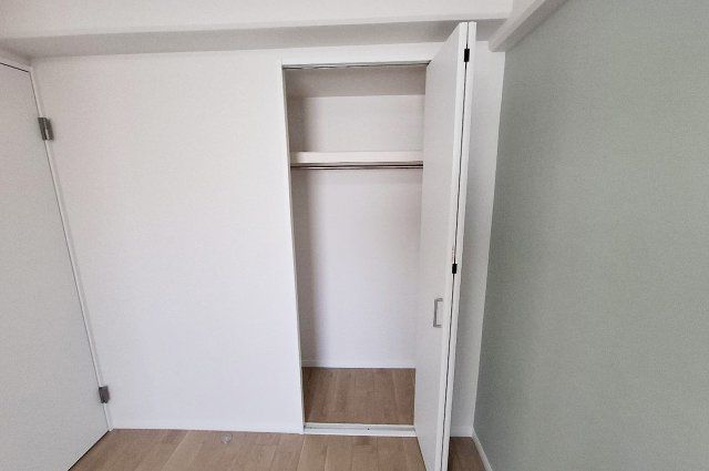 チサンマンション松原の収納|洋室2クローゼット