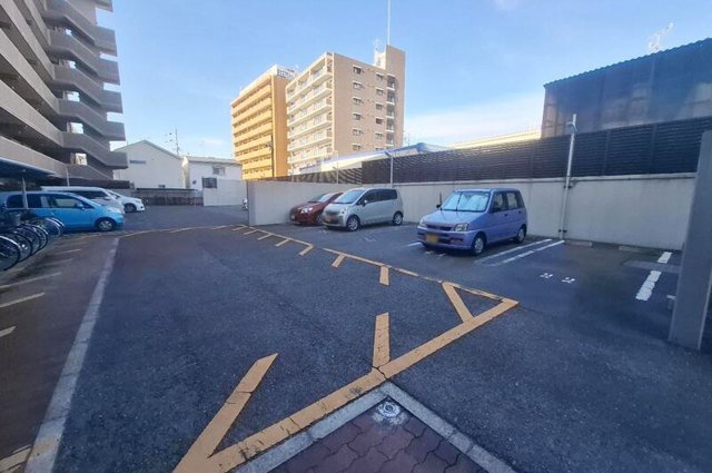 チサンマンション松原の駐車場|駐車場